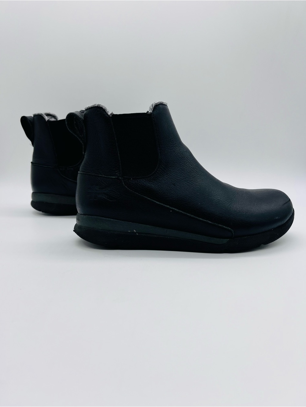 KURU Women’s Black Leather Chelsea Ankle Boots with Plush Collar Size 7 - Picture 7 of 12